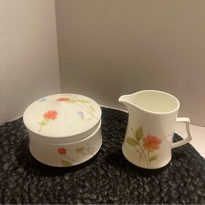 Mikasa Just Flowers Sugar Bowl & Creamer Set A4-182